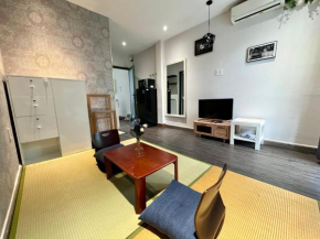 LUXE apartment inside quiet alley